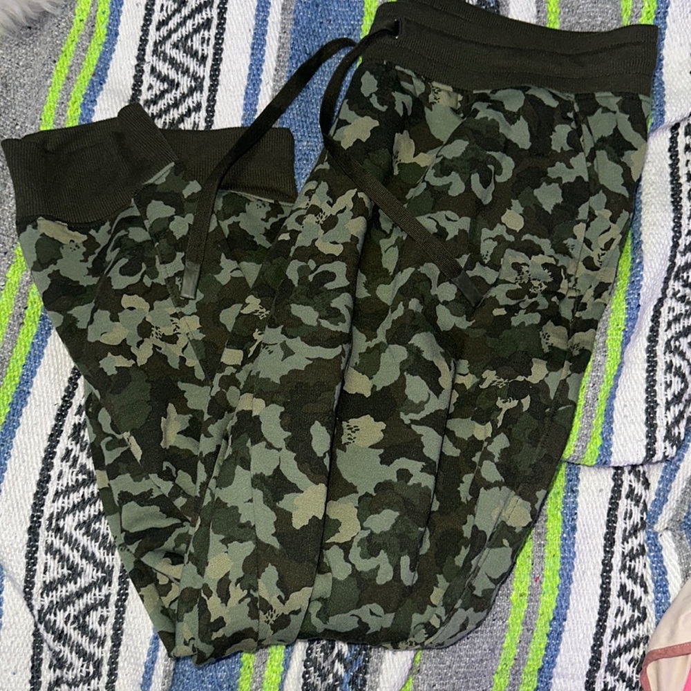 Camo sweatpant joggers